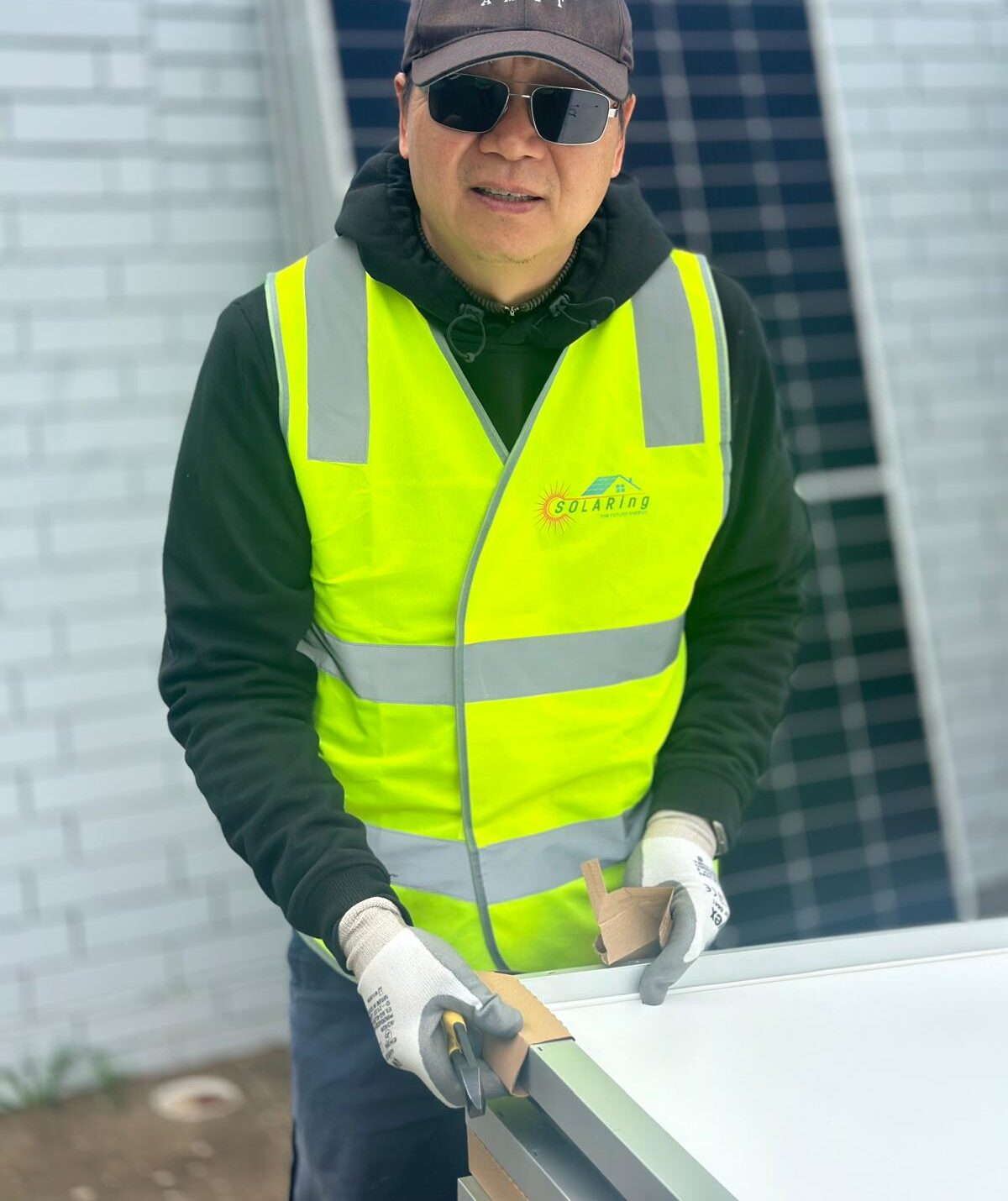 Solaring technician