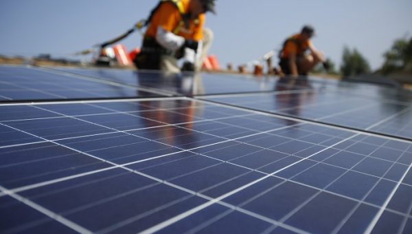 Pros-and-Cons-of-installing-Solar-Panels-in-your-home